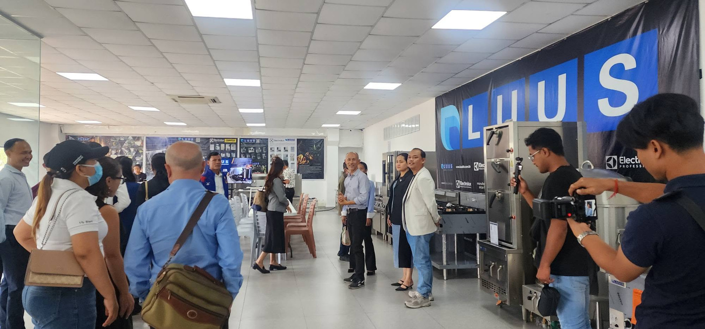 LUUS & YEAKSA Factory Tour & Business Networking — event photo 9